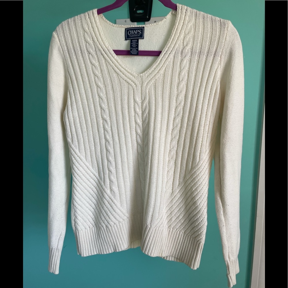 Women’s v neck long sleeve sweater